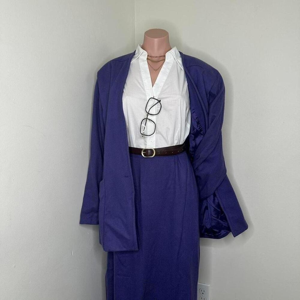 90s Size 12 Purple Wool Skirt Suit 2 Piece Vintage Business Office Wear Work Set